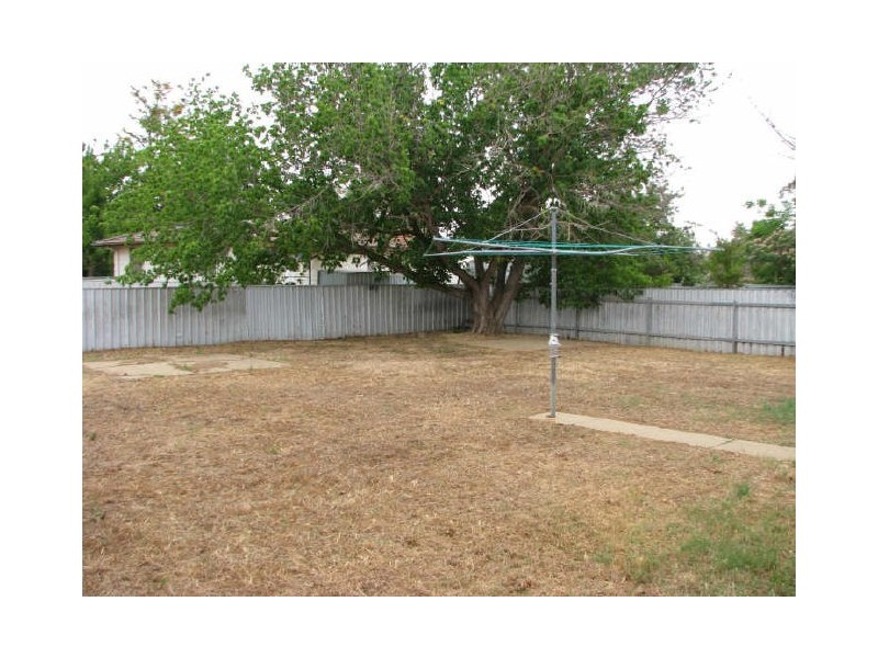 42 Bruce Street, Tolland NSW 2650