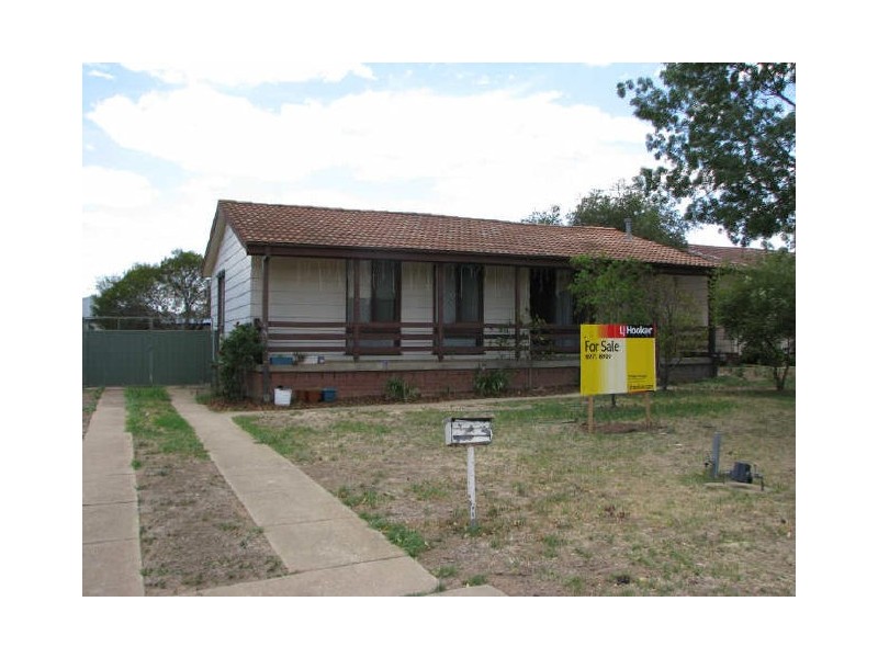 69 Mckell Avenue, Mount Austin NSW 2650