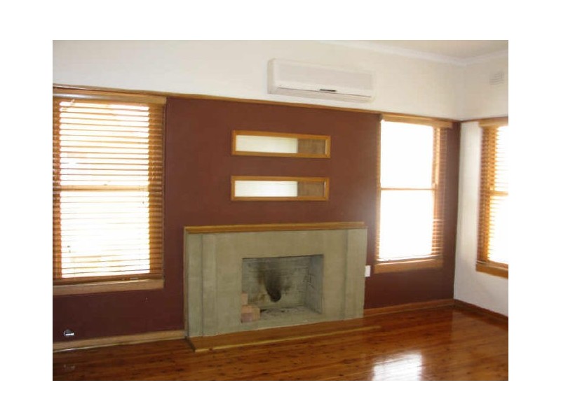 72 Fernleigh Road, Mount Austin NSW 2650
