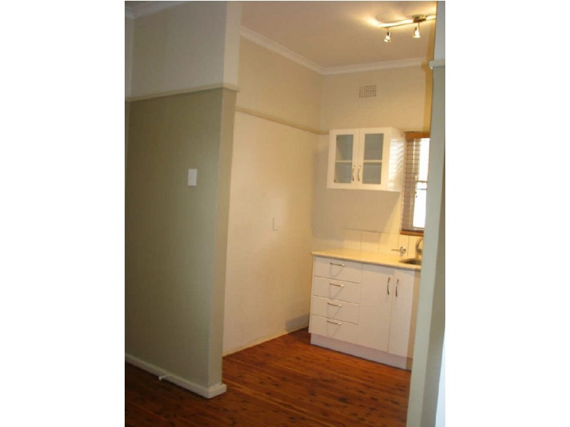 72 Fernleigh Road, Mount Austin NSW 2650