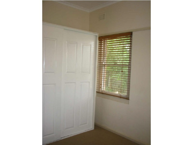 72 Fernleigh Road, Mount Austin NSW 2650
