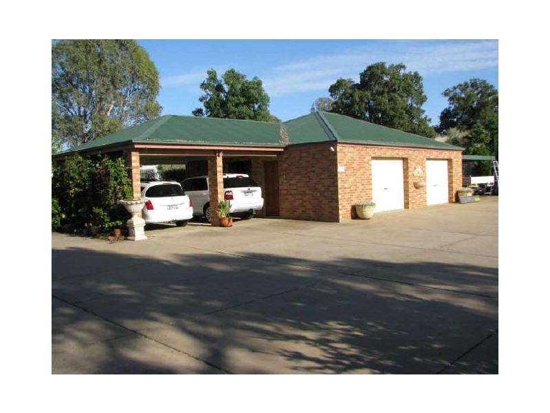 12 Stellway Close, Wagga Wagga NSW 2650