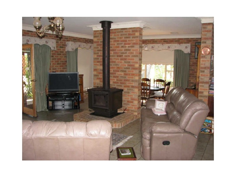 12 Stellway Close, Wagga Wagga NSW 2650