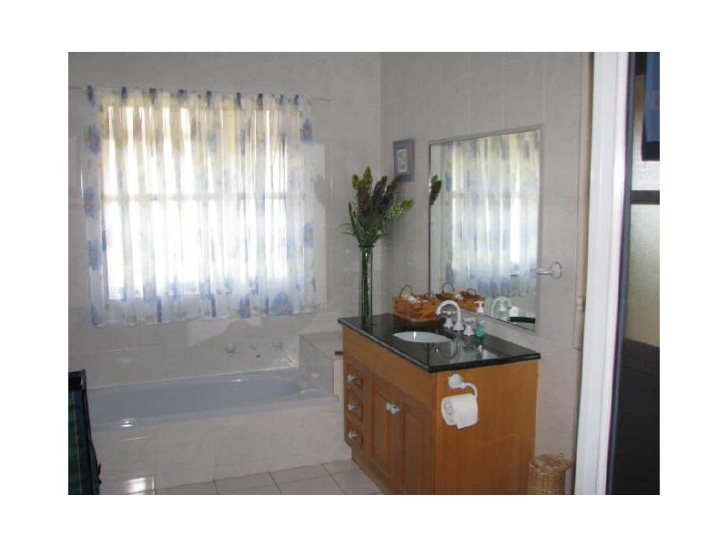 12 Stellway Close, Wagga Wagga NSW 2650