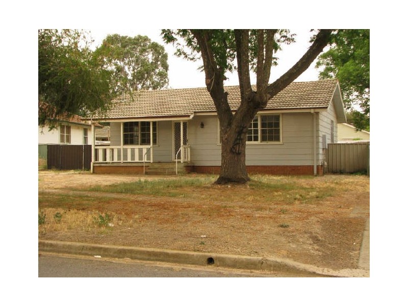 24 Sepik Road, Ashmont NSW 2650