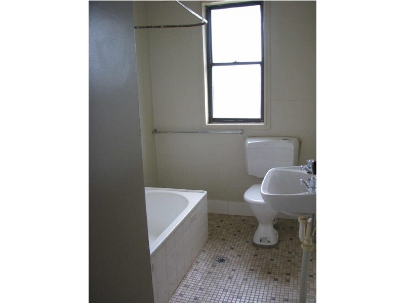 6 Callaghan Street, Ashmont NSW 2650