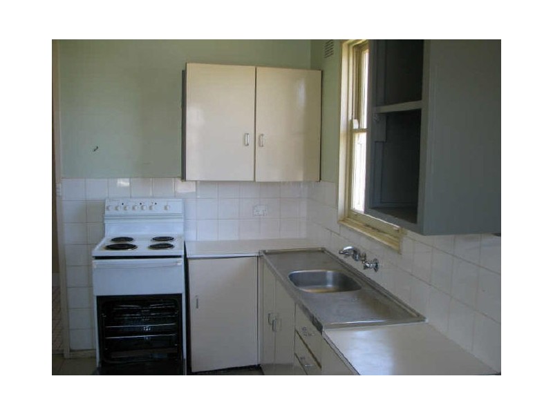 5 Baird Avenue, Kooringal NSW 2650