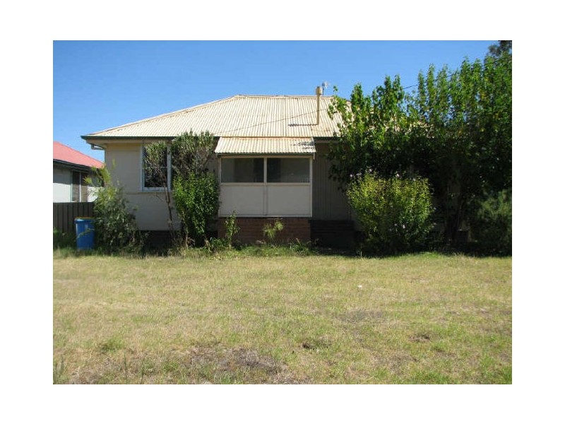 27 Jack Avenue, Mount Austin NSW 2650