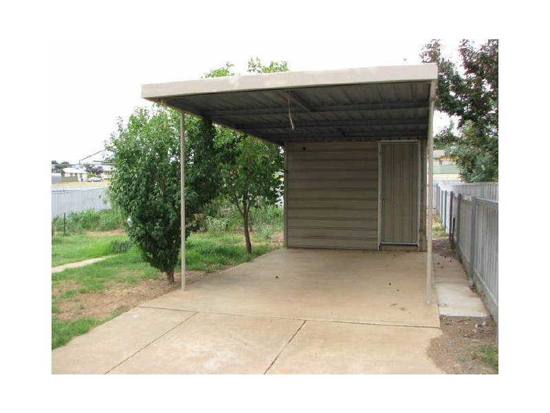 27 Jack Avenue, Mount Austin NSW 2650