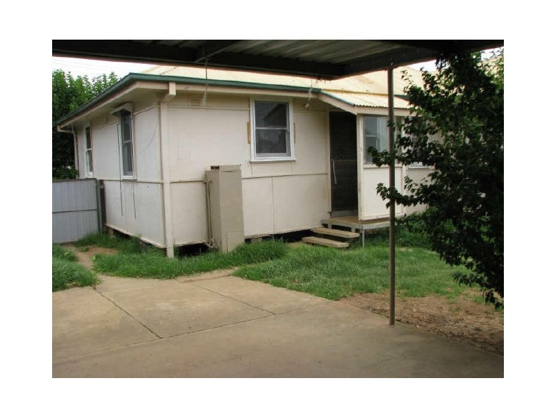 27 Jack Avenue, Mount Austin NSW 2650