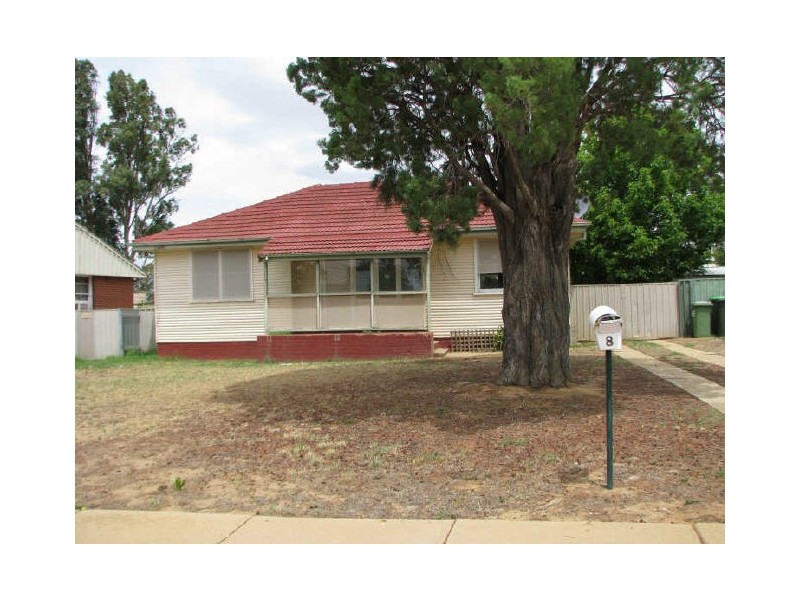 8 Buna Street, Ashmont NSW 2650