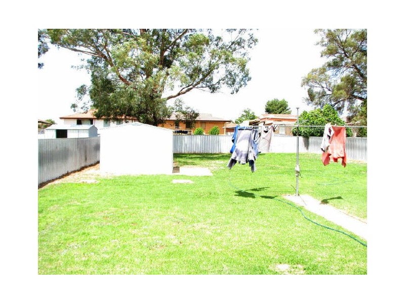 11 Adams Street, Ashmont NSW 2650