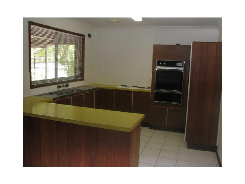 3 Main Street, Lake Albert NSW 2650