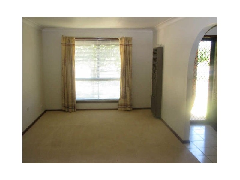 3 Main Street, Lake Albert NSW 2650