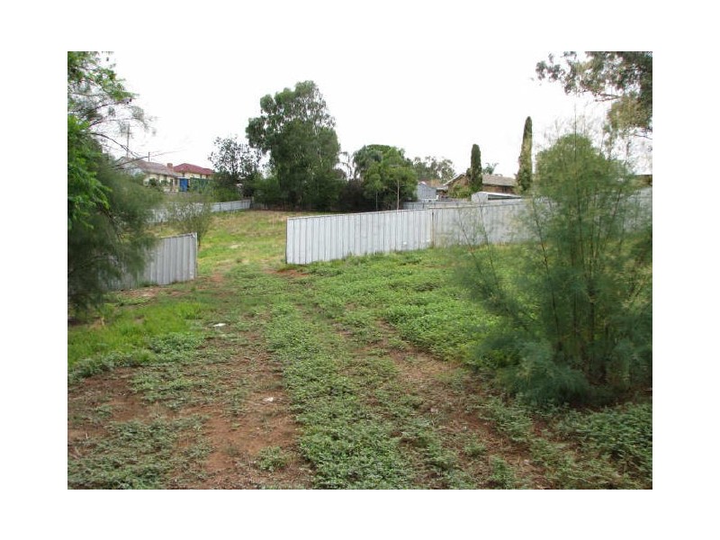 25 Phillip Avenue, Mount Austin NSW 2650