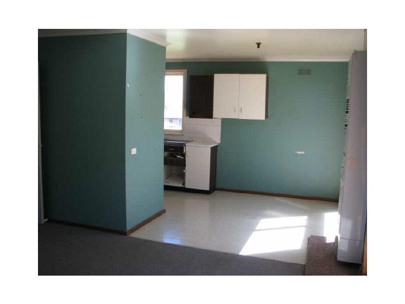 15 Poulton Street, Ashmont NSW 2650