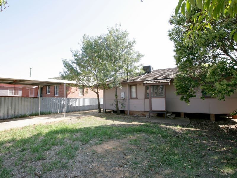 4 Buna Street, Ashmont NSW 2650