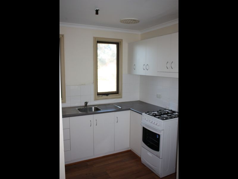 3 Rogers Place, Tolland NSW 2650