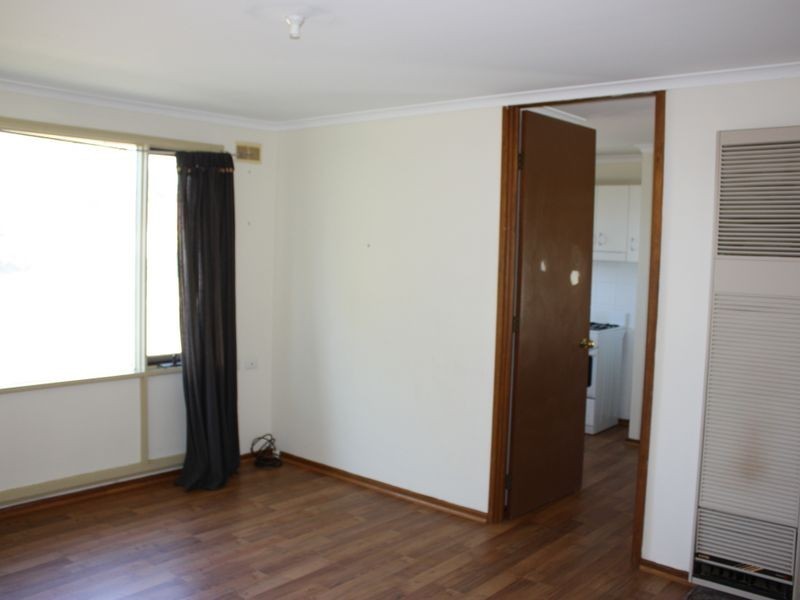 3 Rogers Place, Tolland NSW 2650