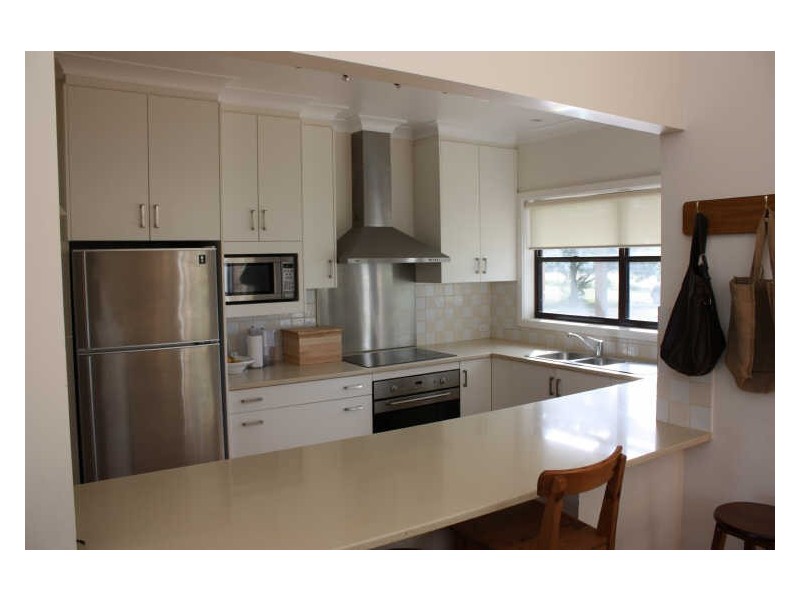 52 Mitchell Road, Lake Albert NSW 2650