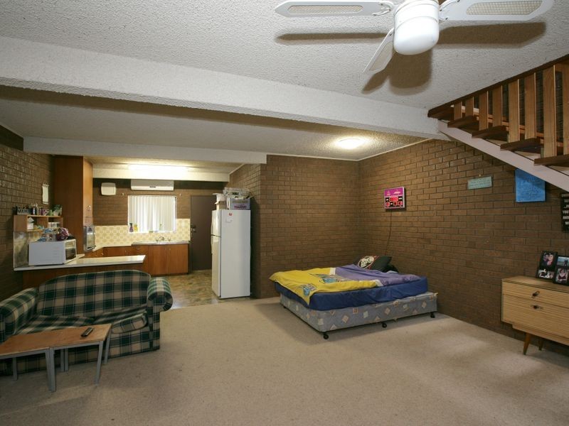 2/7 Nordlingen Drive, Tolland NSW 2650