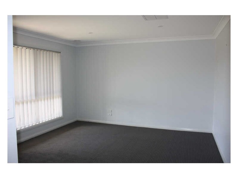 33 Mima Street, Glenfield Park NSW 2650