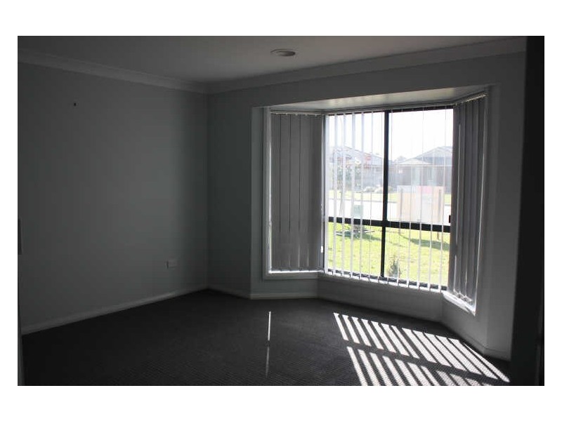 33 Mima Street, Glenfield Park NSW 2650