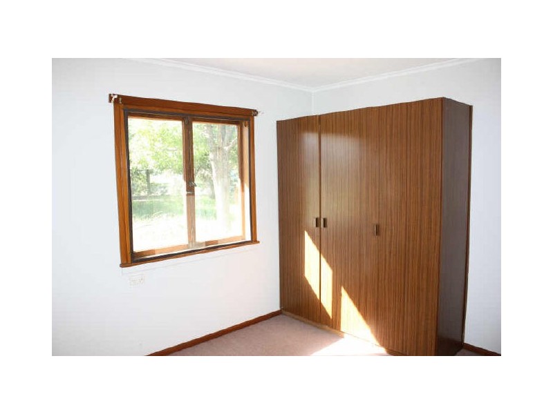 18 Hunter Street, Mount Austin NSW 2650