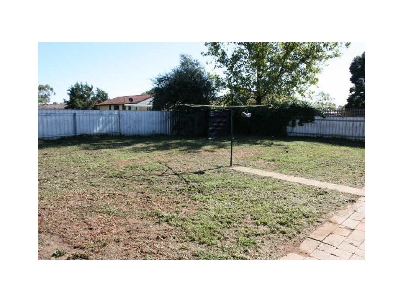 163 Raye Street, Tolland NSW 2650