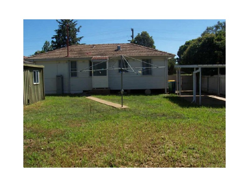 10 Madang Street, Ashmont NSW 2650