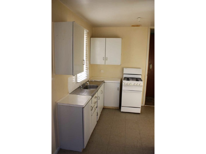 6 Adams Street, Ashmont NSW 2650