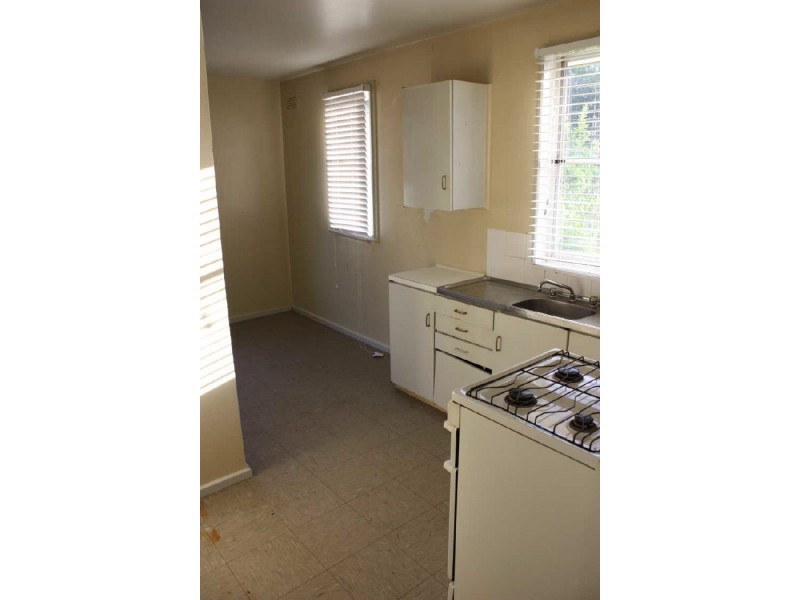 6 Adams Street, Ashmont NSW 2650