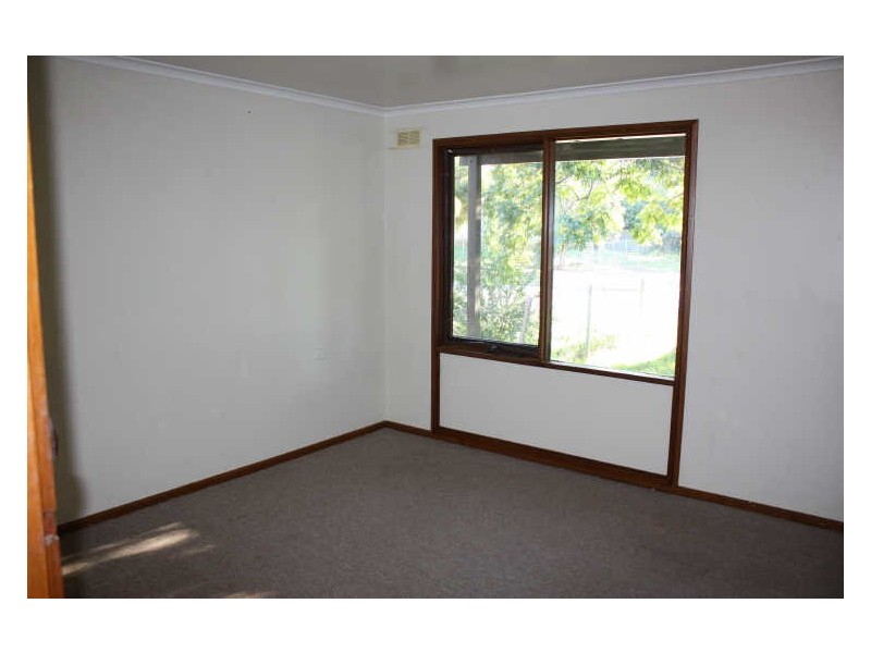 168 Raye Street, Tolland NSW 2650