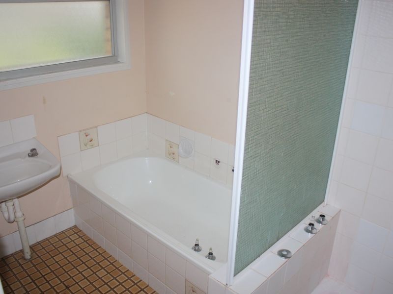 151 Raye Street, Tolland NSW 2650