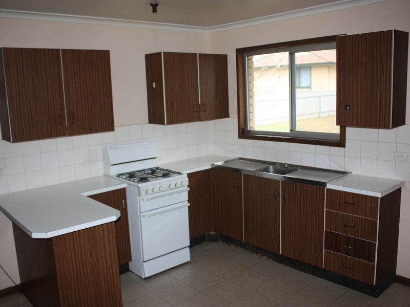 151 Raye Street, Tolland NSW 2650