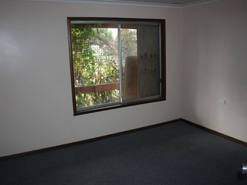 151 Raye Street, Tolland NSW 2650