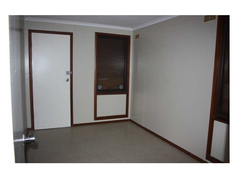 13 Edghill Place, Tolland NSW 2650