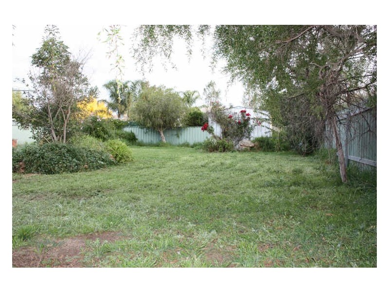 107 Raye Street, Tolland NSW 2650