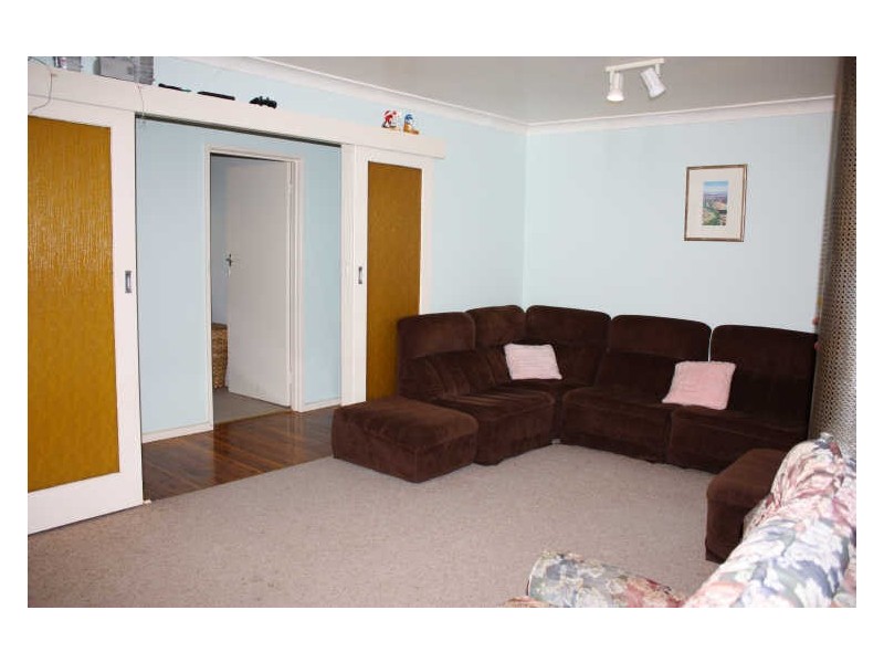 107 Raye Street, Tolland NSW 2650