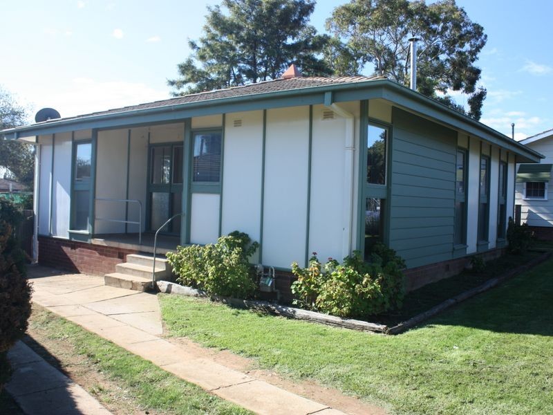 5 Blakemore Street, Ashmont NSW 2650