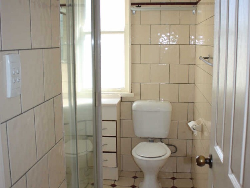 6 Victoria Street, Mount Austin NSW 2650