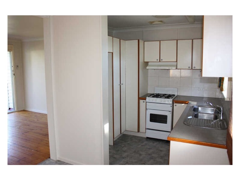 6 Victoria Street, Mount Austin NSW 2650