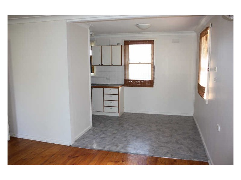 6 Victoria Street, Mount Austin NSW 2650