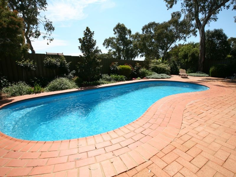 1 Stockton Place, Estella NSW 2650
