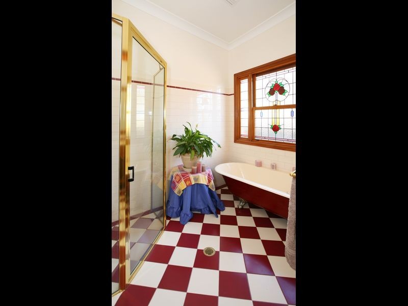 1 Stockton Place, Estella NSW 2650