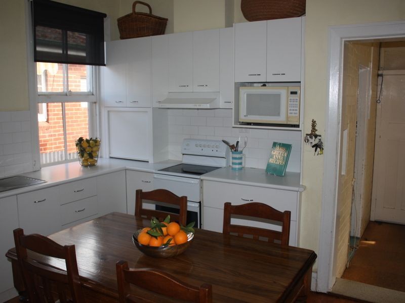 64 Macleay Street, Turvey Park NSW 2650
