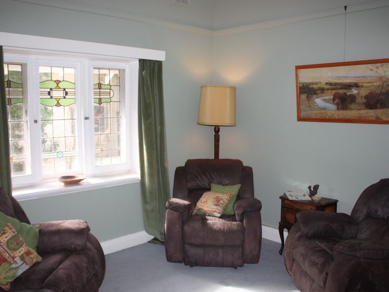 64 Macleay Street, Turvey Park NSW 2650