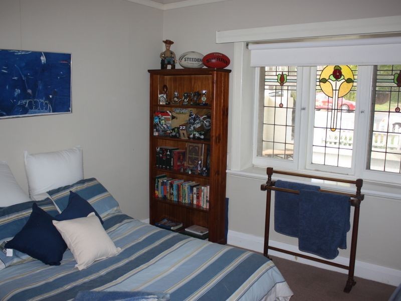 64 Macleay Street, Turvey Park NSW 2650