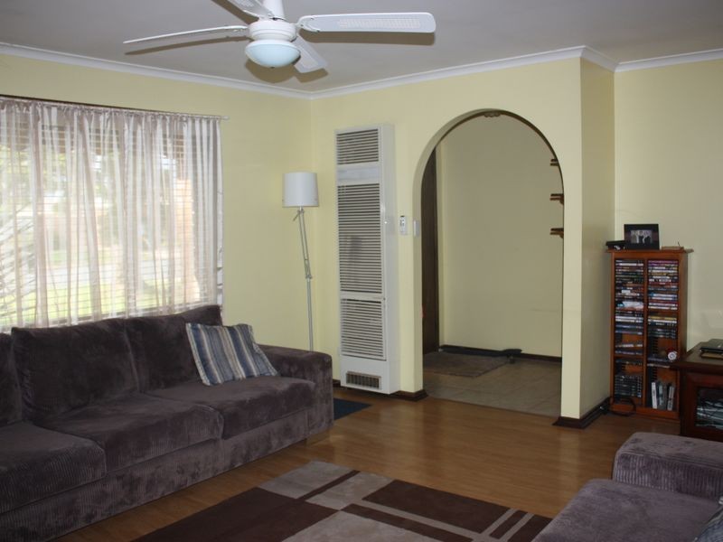 19 Eldershaw Drive, Forest Hill NSW 2651