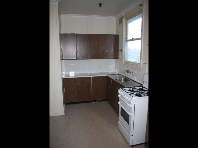 7 Scherger Place, Mount Austin NSW 2650